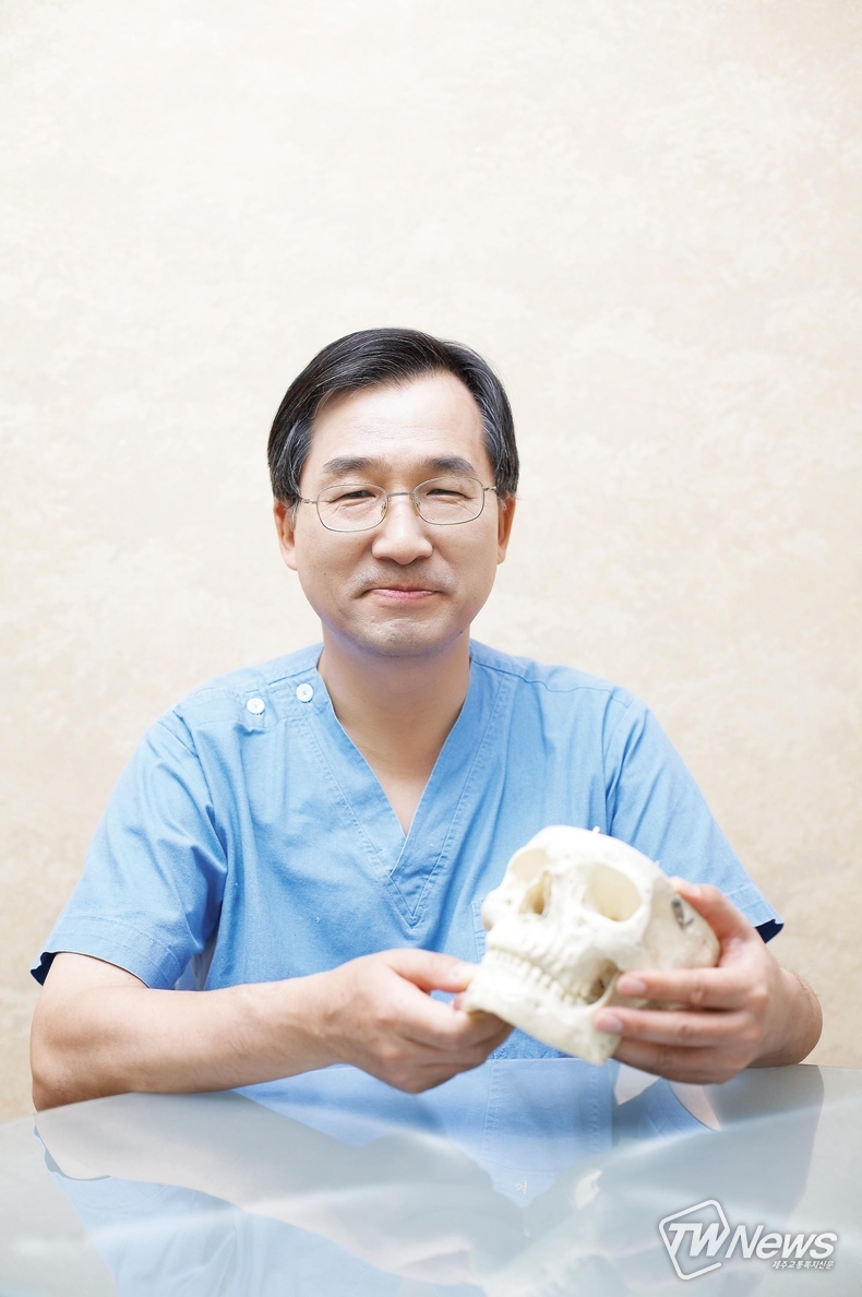여환호 원장. (사진=이엔이치과 제공)