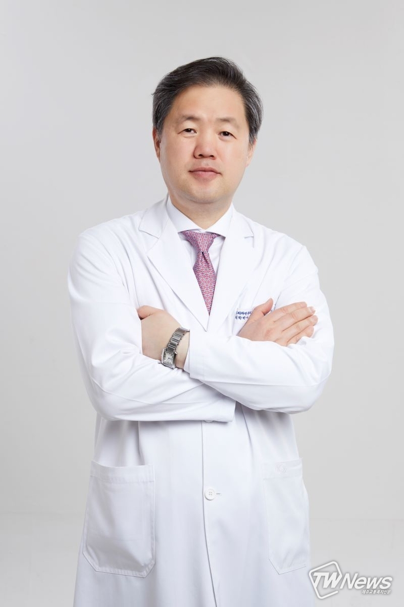 김승진 대표원장. (사진=센트럴흉부외과의원 제공)