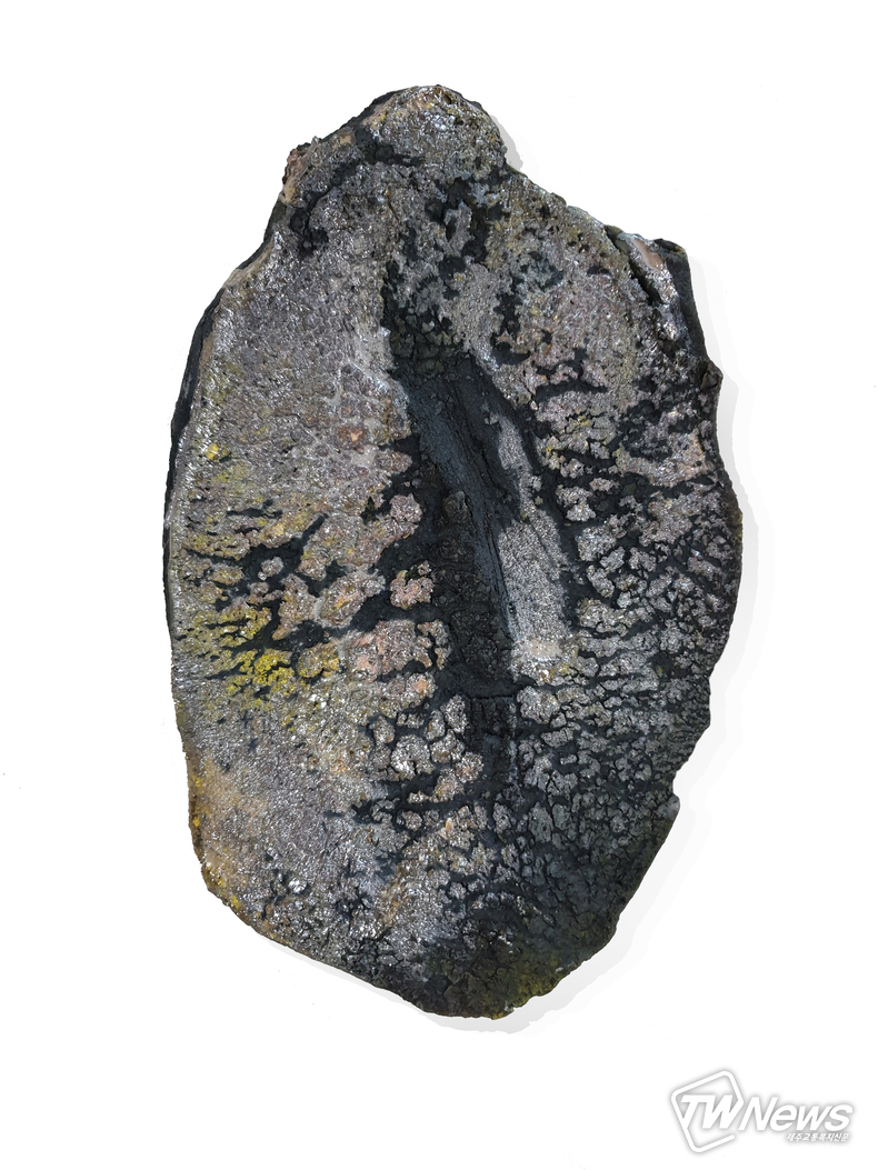 구워낸 흙덩이1, 20x30cm 조합토에 라쿠소성 2021.