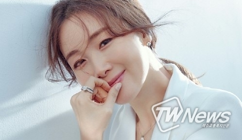 배우 최지우 (사진=공식 홈페이지)