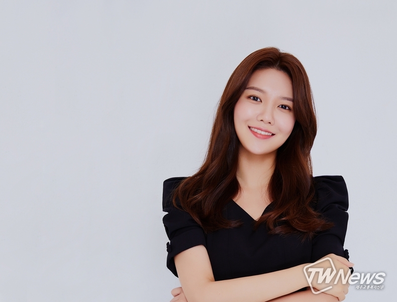 최수영 (사진=공식 홈페이지)
