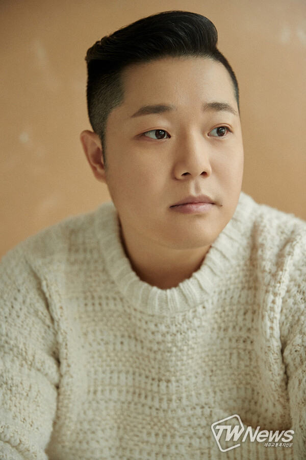 봉구 결혼발표 “평생을 함께 하고 싶은 사람을 만나..." (사진출처=트라이어스)
