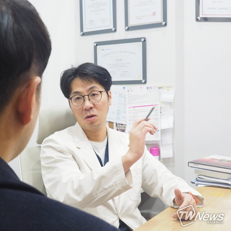 유현욱 원장