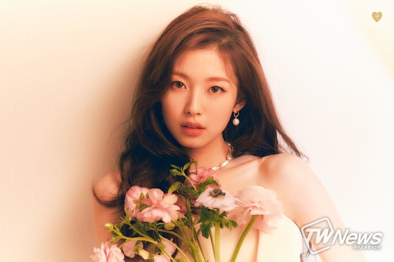 사진=오마이걸 SNS