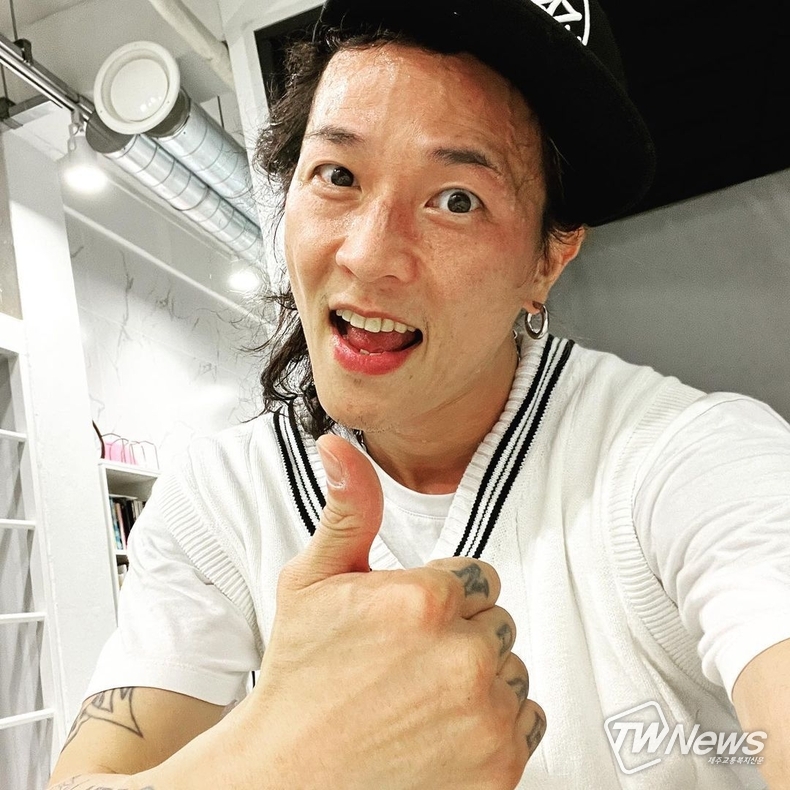 사진=팝핀현준 인스타그램