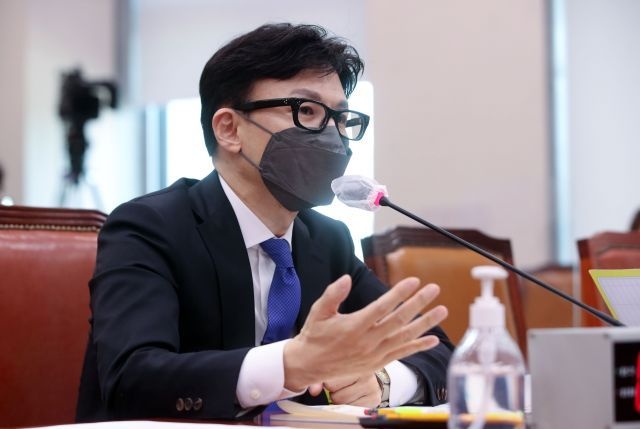 한동훈 법무부 장관 후보자가 9일 오후 국회에서 열린 인사청문회에서 의원질의에 답변하고 있다. (사진=연합뉴스)