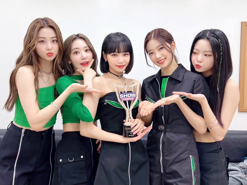사진= 르세라핌 공식 SNS