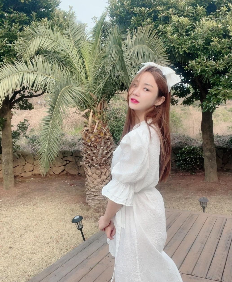 (사진=윤진이 인스타그램)