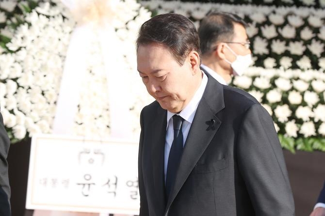 윤석열 대통령, 31일 이태원 사고 합동분향소 조문. (사진=연합뉴스)