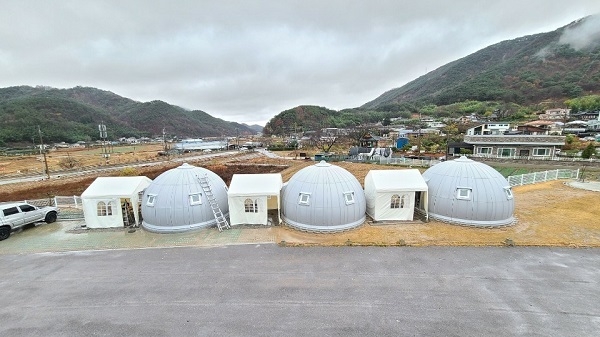 조립식 돔 텐트 글램핑장 모습. (사진=돔아일랜드 제공)
