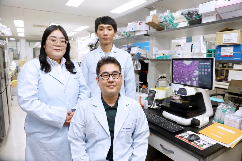 (왼쪽부터) 정유진 박사, 이무승 박사, 김창웅 박사. (사진=생명연 제공)