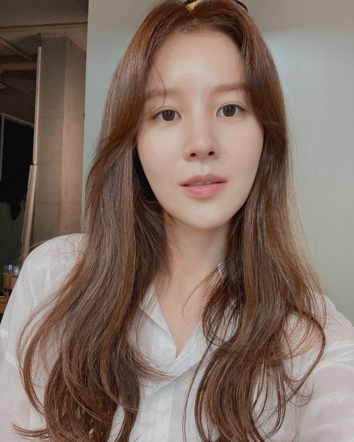 (사진=손성윤 인스타그램)