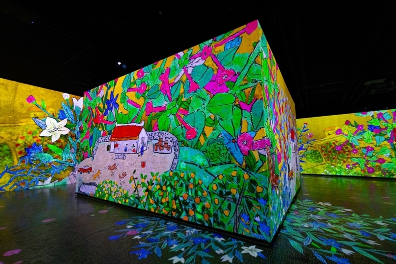 빛의 벙커 '이왈종, 중도의 섬 제주'展 <br>
Bunker des Lumières - Lee Wal Chong 2023 – Direction & Production : TMONET ⓒ TMONET/Lee Wal Chong, Photo ©TMONET