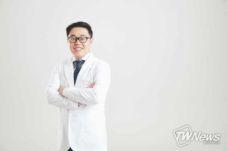 김철윤 대표원장. (사진=생기한의원 부산점 제공)