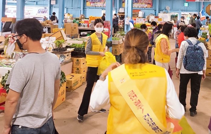 세계금연의날, 구강보건의날 연계 건강홍보관 운영