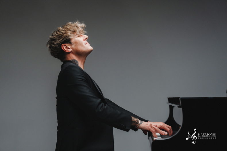 (사진= 피아니스트 막심 므라비차)