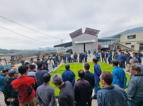 장흥군, 벼 모판 관주처리 현장연시회 개최