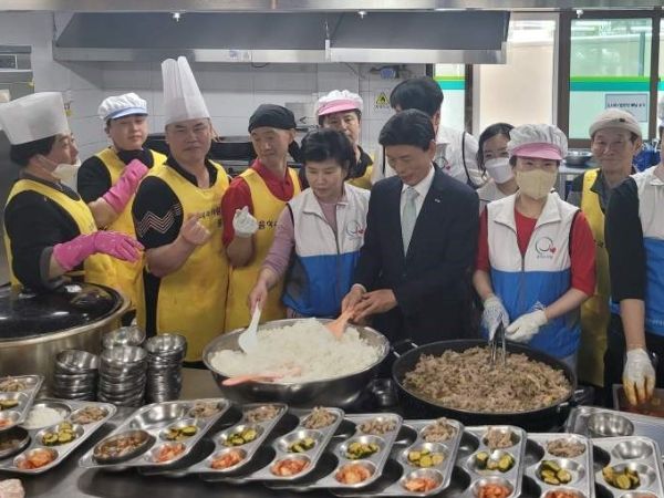 달서구, 외식업지부와 위생단체 연합회 무료급식 실시