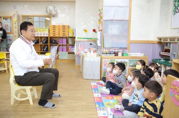 이현재 하남시장, 어린이날 앞두고 어린이집 깜짝 방문