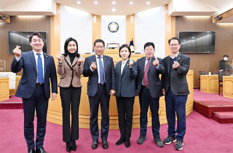 파주시의회 의원연구단체 ‘파주 애니멀메이트’ ‘방치견 예방과 주민 상생복지를 위한 토론회’