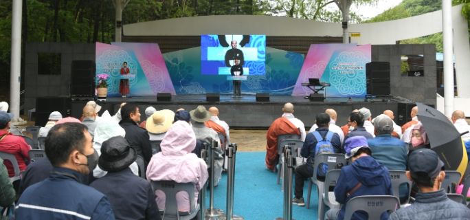 소요산에 울려 퍼진 선율...동두천시, 제3회 소요산 108문화제 산사음악회 개최