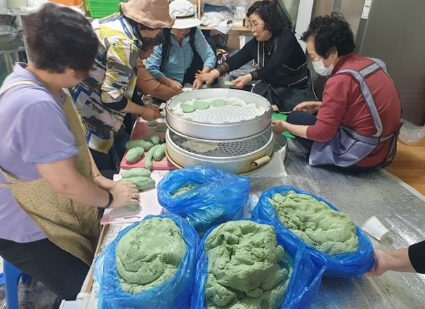 백사사랑봉사회 어버이날 맞이‘사랑의 밑반찬’ 봉사