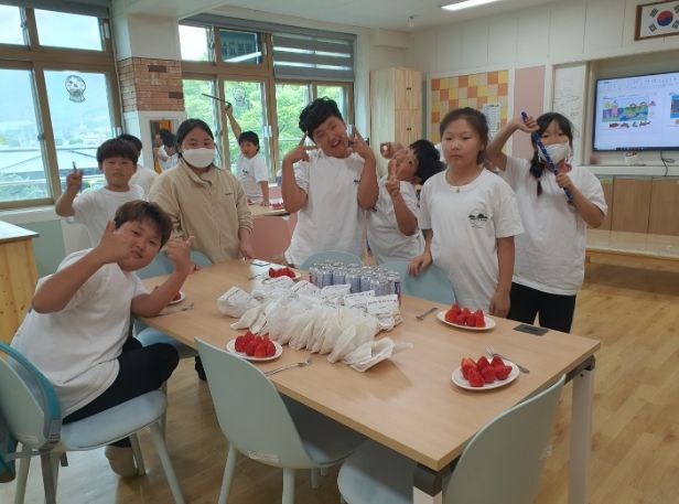 제101회 어린이날 기념 축하 선물 증정