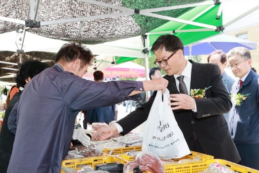 대전시, 옛 충남도청서‘화요 직거래장터’개장