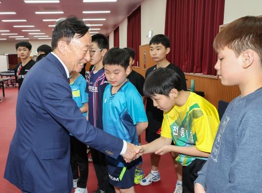 대전교육청, 제52회 전국소년체육대회 대표선수 격려