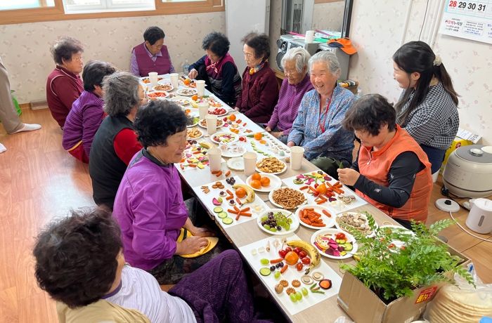 청도군, 우리마을예쁜치매쉼터 치매 예방을 위한 인지중재프로그램 운영