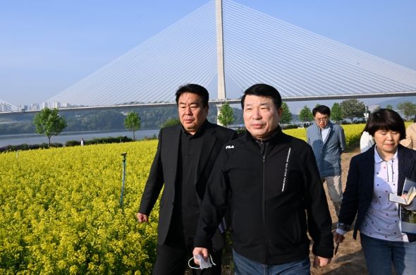백경현 구리시장, ‘구리유채꽃 한강예술제’ 개최 앞두고 현장 점검