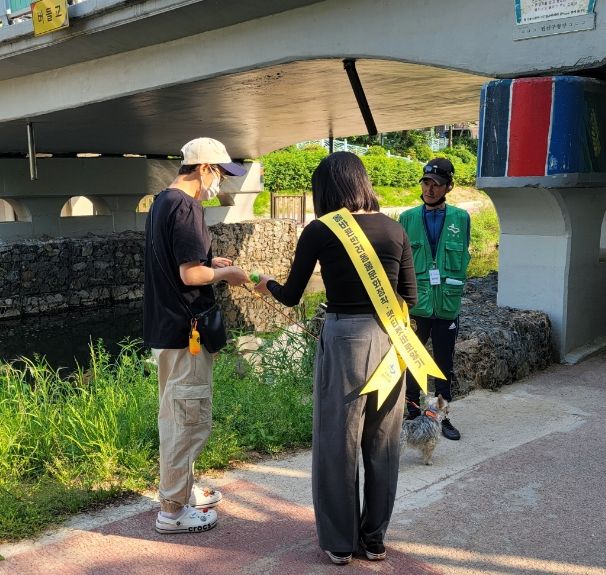 수원시 권선구, 공공장소 반려동물 지도·단속 실시