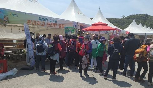 합천군, 황매산철쭉제 행사에서 도로명주소 홍보