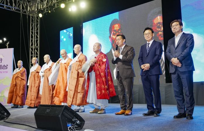 이재준 시장이 인사말을 하고 있다.