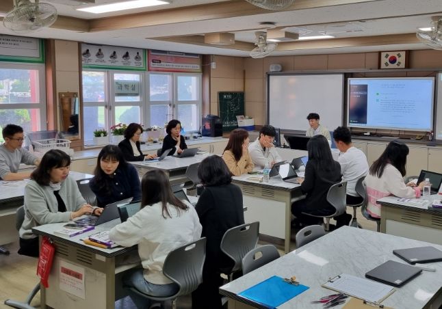 현장요청형 '찾아가는 인공지능 역량강화 직무연수'