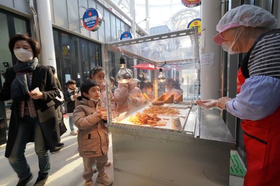 해남 매일시장 야간개장“금요일엔 야시장으로 오세요”