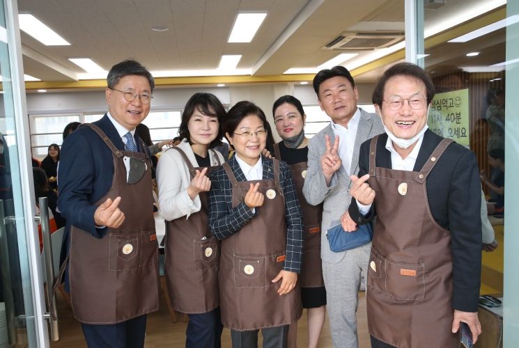 서울시의회 김혜영 서울시의원, 조식 시범 운영학교 찾아 배식봉사