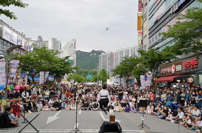 1만 명이 방문한 의정부 회룡거리예술제, 회룡역 상권을 들썩이다