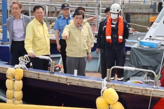 문경복 옹진군수, 낚싯배분야 집중안전점검 나서