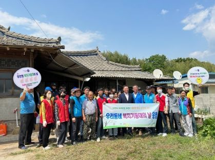 무안군,『우리동네 복지기동대의 날』독거노인 집안 대청소 구슬땀 흘려