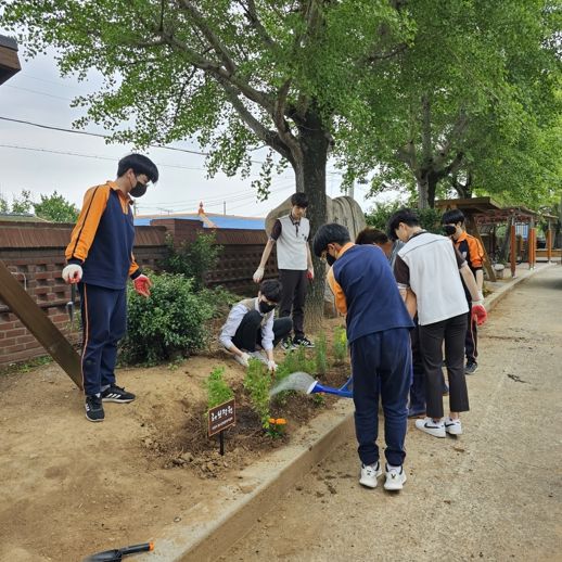 사천시 청소년상담복지센터, 학교폭력예방 문화조성 사업 허브정원 만들기 운영