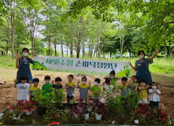 권선구, 어린이들과 함께하는 꽃심기 행사