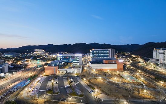 케이메디허브는 투르크메니스탄, 타지키스탄, 모잠비크, 튀니지, 인도네시아 보건관련 공무원에게 한국의 보건의료 발전사 및 전략 정책 교육을 실시했다. 사진은 케이메디허브 전경