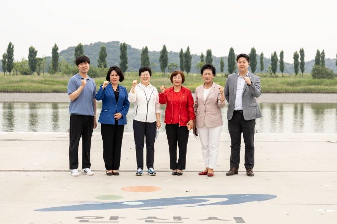 안산시의회 문화복지위원회가 19일 제283회 제1차 정례회 중 행정사무감사 관련 현장활동을 벌였다.