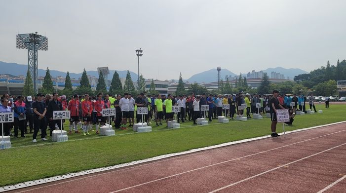 창원시, 제15회 경남연합일보배 전국 실버축구대회 열려