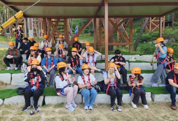 화랑마을이 ‘경주 10대 뉴브랜드 전략 추진 사업’의 일환으로 추진 중인 ‘2023년 경주시 청년 화랑캠프’가 인기몰이 중이다.