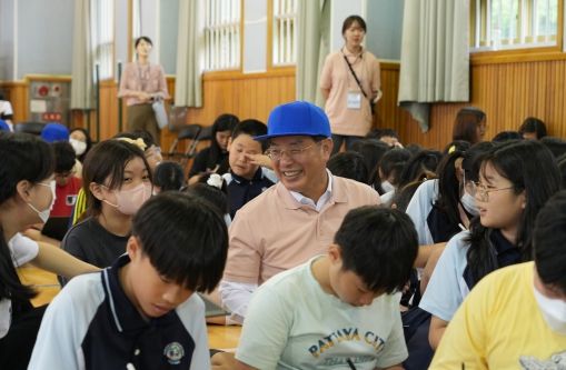 찾아가는 부산말하는영어 1.1.1. 한마당 모습.