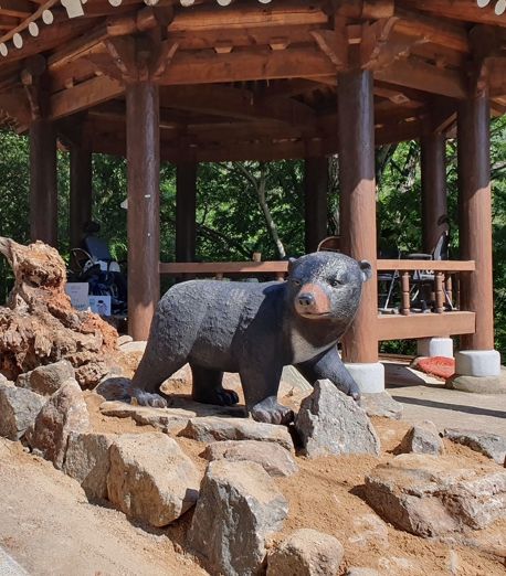 하동군, 탄소없는마을 4곳 반달가슴곰 조형물 설치