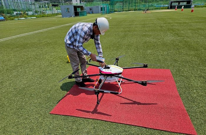 여수시가 드론산업육성과 인력양성을 위해 여수시민을 대상으로 드론전문 자격증 취득 교육비 지원을 실시한다.