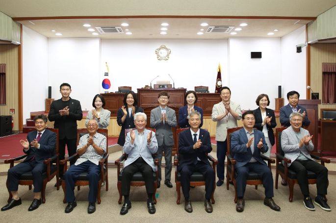 제9대 의회 개원 1년 기념 행사